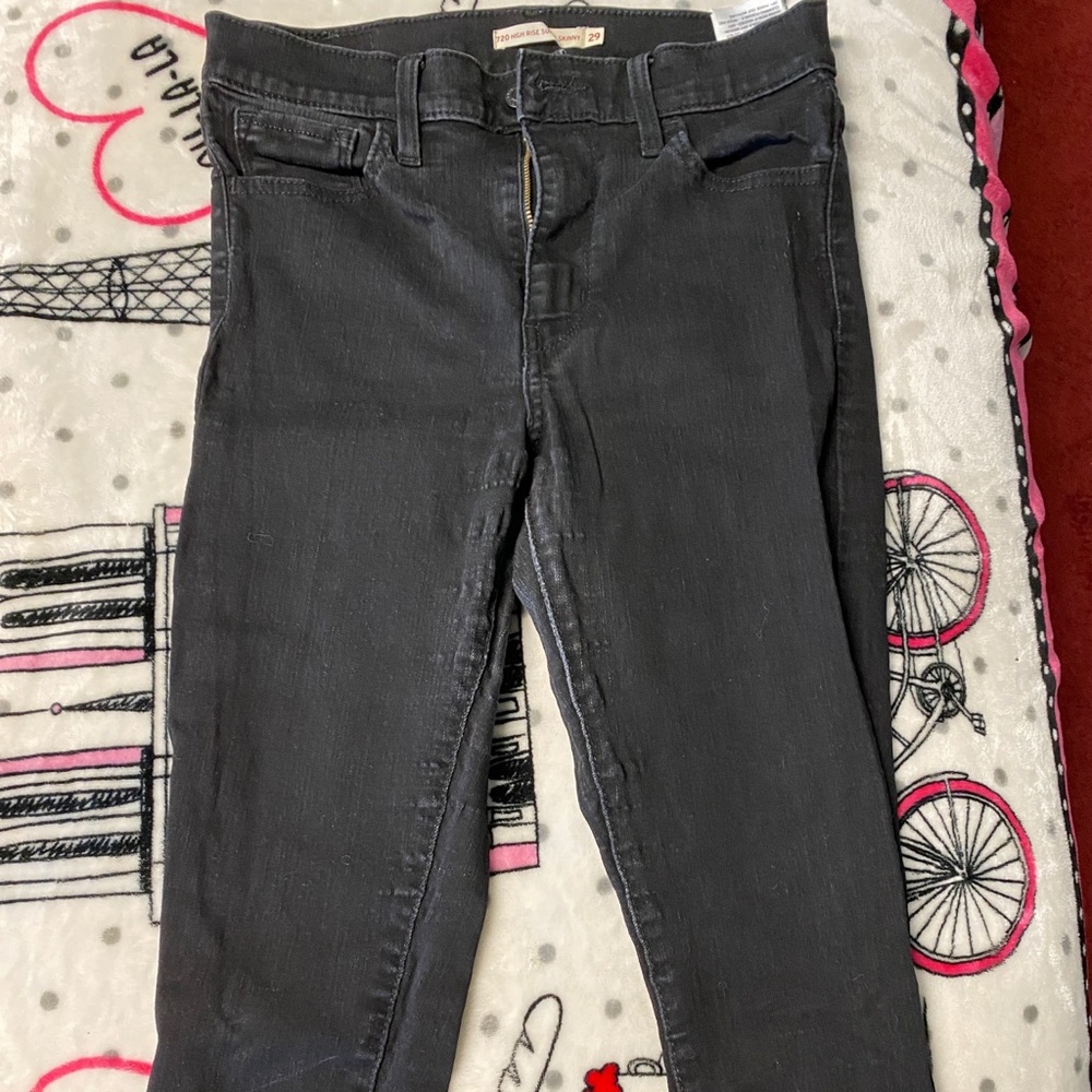 Levis  720 high rise supper skinny jeans